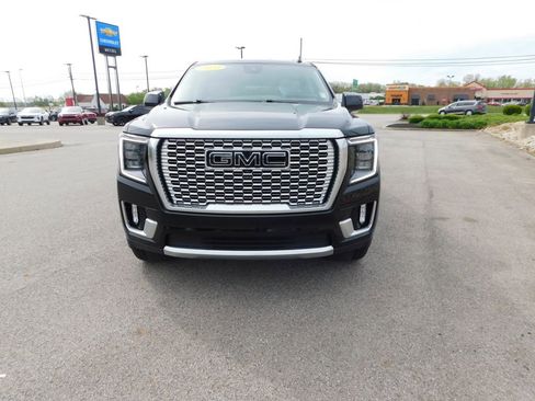 Used 2023 GMC Yukon XL Denali w/ Denali Reserve Package AWD/4WD image 8