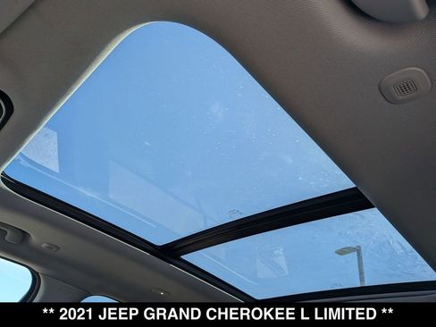 Used 2021 Jeep Grand Cherokee L Limited AWD/4WD image 4