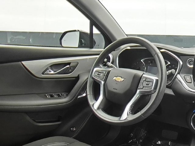 Used 2024 Chevrolet Blazer LT w/ Convenience Package FWD image 22