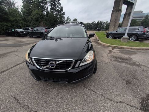 Used 2013 Volvo XC60 T6 AWD/4WD image 9