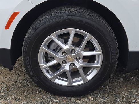 Used 2023 Chevrolet Equinox LT image 13