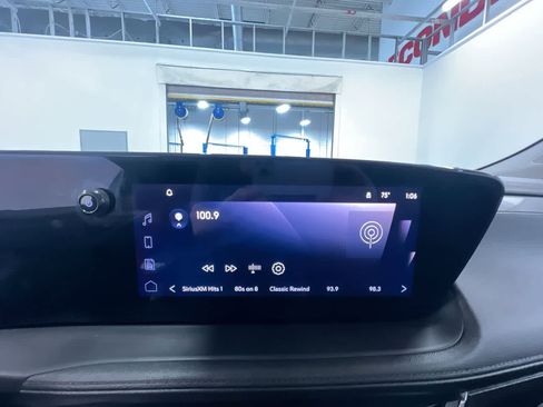 Used 2025 Buick Encore GX Preferred FWD image 25