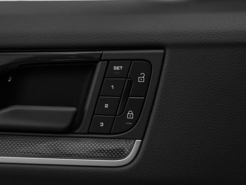 Certified 2026 Porsche Cayenne Coupe AWD/4WD image 30
