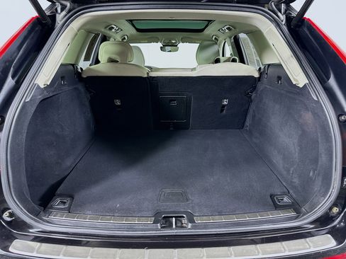 Used 2023 Volvo XC60 B5 Plus w/ Climate Package image 29