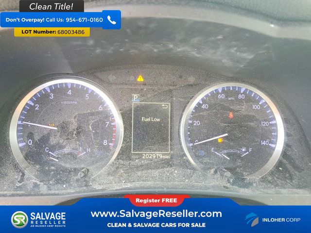 Used 2019 Toyota Highlander LE FWD image 12