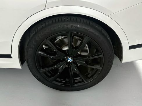 Used 2023 BMW X7 xDrive40i w/ Executive Package AWD/4WD image 31