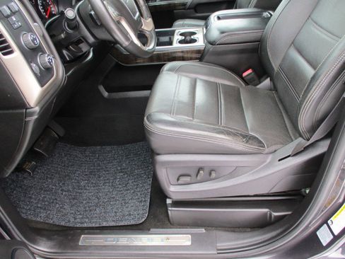 Used 2015 GMC Sierra 2500 Denali w/ Suspension Package, Off-Road image 35