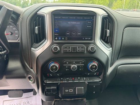 Used 2019 Chevrolet Silverado 1500 LT w/ All-Star Edition AWD/4WD image 8