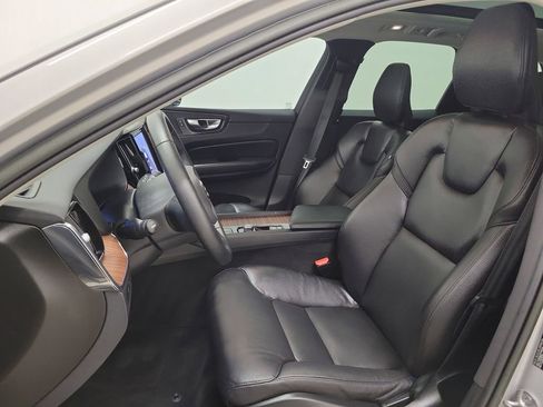 Certified 2023 Volvo XC60 T8 Plus w/ Climate Package image 18