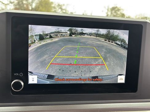 Used 2024 Toyota Tacoma SR5 AWD/4WD image 34