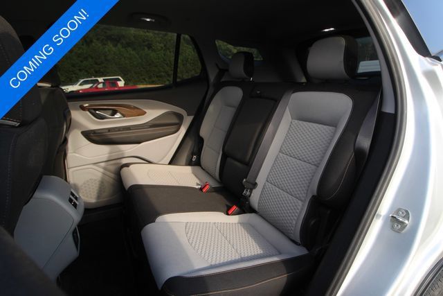 Used 2020 GMC Terrain SLE w/ Driver Convenience Package FWD image 4