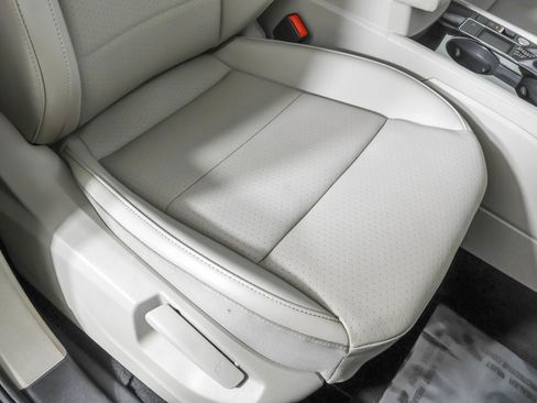 Used 2022 Volkswagen Atlas SE w/ Black Wheel Package image 48