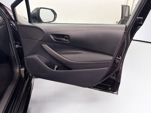 Used 2024 Toyota Corolla LE FWD image 31