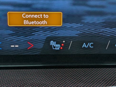 Used 2025 Chevrolet Traverse Z71 w/ Driver Confidence Package image 34