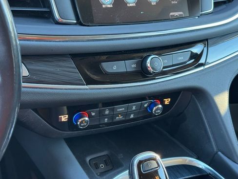 Used 2019 Buick Enclave Essence image 36