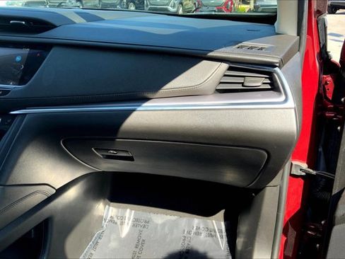 Used 2018 Cadillac XT5 Premium Luxury image 16