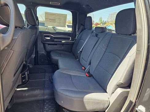New 2026 RAM 3500 Big Horn AWD/4WD image 14