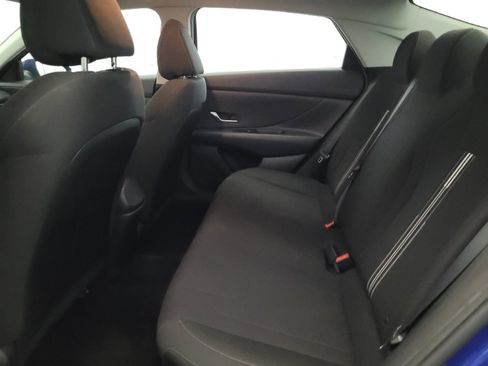 Used 2022 Hyundai Elantra SEL FWD image 18