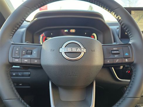 New 2026 Nissan Rogue Platinum image 18