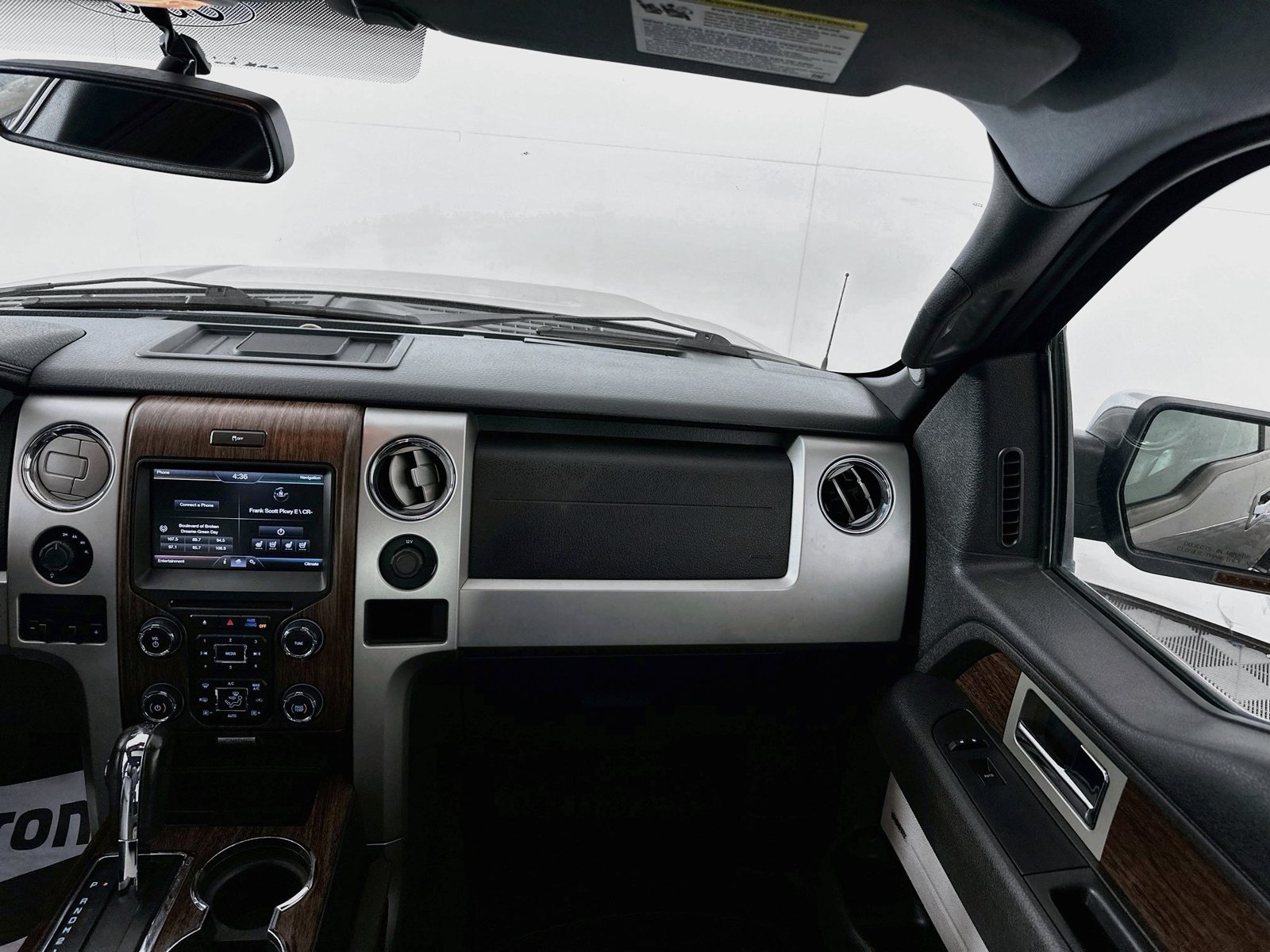 Used 2014 Ford F150 Lariat w/ Equipment Group 502A Luxury AWD/4WD image 23