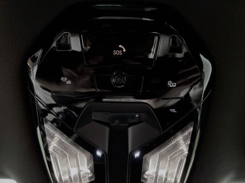 Used 2025 BMW iX M60 image 21