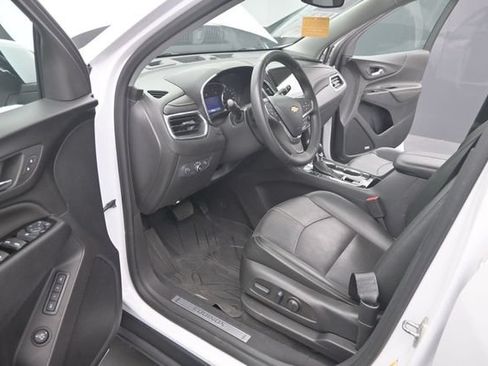 Used 2023 Chevrolet Equinox Premier AWD/4WD image 9