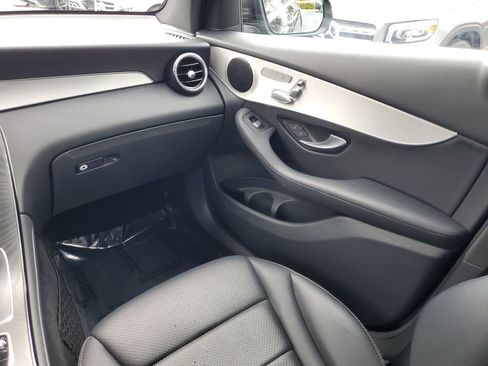 Certified 2019 Mercedes-Benz GLC 300 image 4