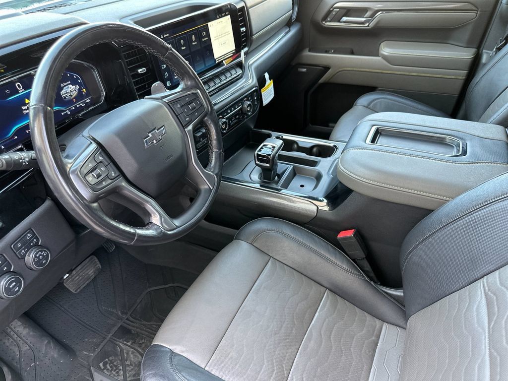 Used 2022 Chevrolet Silverado 1500 ZR2 w/ Technology Package AWD/4WD image 9