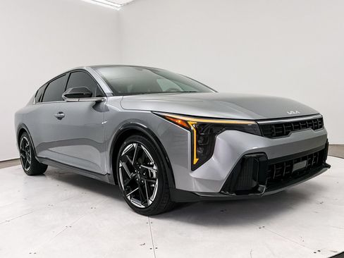 Certified 2025 Kia K4 GT-Line w/ GT-Line Sunroof Package FWD image 10