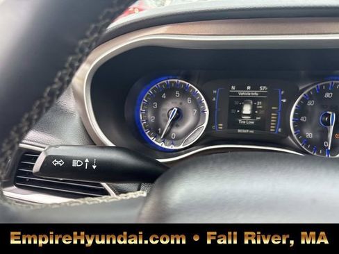 Used 2022 Chrysler Voyager LX FWD image 30