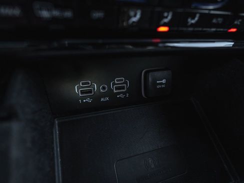 Used 2021 Jeep Grand Cherokee L Overland w/ Advanced Protech Group III image 15