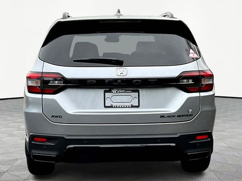 New 2026 Honda Pilot Black Edition image 5