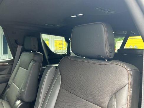 Used 2023 Chevrolet Tahoe High Country w/ LPO, Illumination Package AWD/4WD image 14