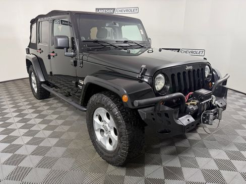 Used 2013 Jeep Wrangler Unlimited Sahara w/ Connectivity Group image 8