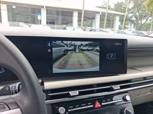 Used 2025 Hyundai Tucson SEL FWD image 20
