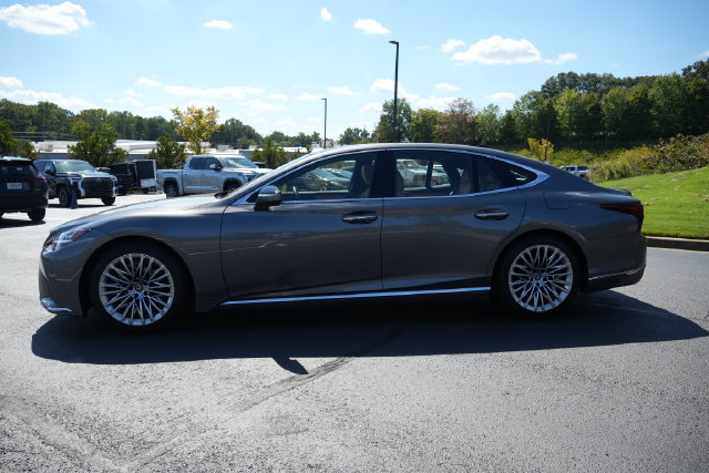 Used 2024 Lexus LS 500 w/ Interior Upgrade Package RWD image 4