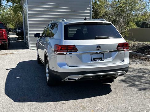Used 2019 Volkswagen Atlas SE w/ Towing Package image 4