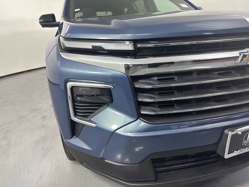 Used 2024 Chevrolet Traverse LT w/ LPO, Floor Liner Package FWD image 29