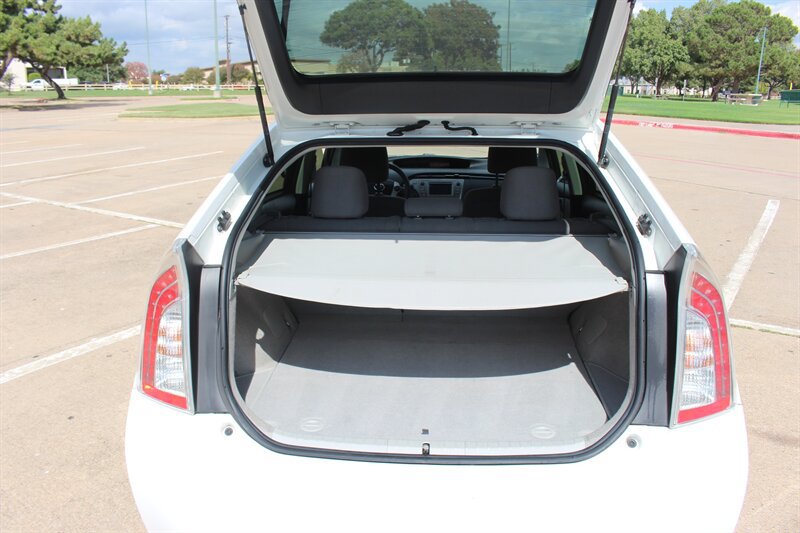 Used 2015 Toyota Prius Three FWD image 12
