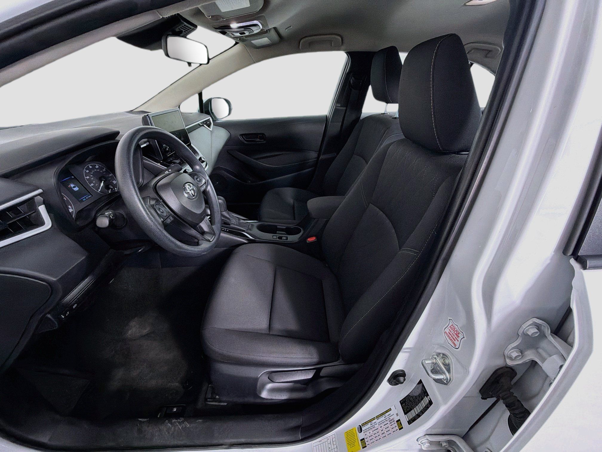 Used 2025 Toyota Corolla LE FWD image 13