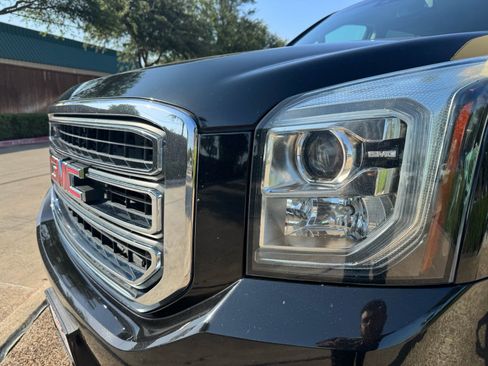 Used 2019 GMC Yukon XL SLT AWD/4WD image 4