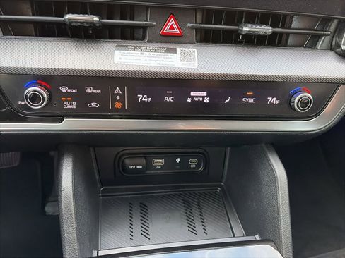 Used 2023 Kia Sportage SX image 17