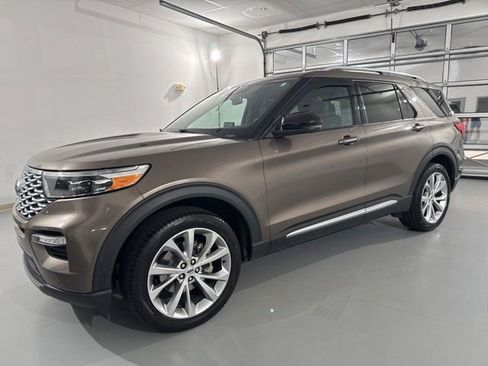 Used 2021 Ford Explorer Platinum w/ Equipment Group 601A AWD/4WD image 4