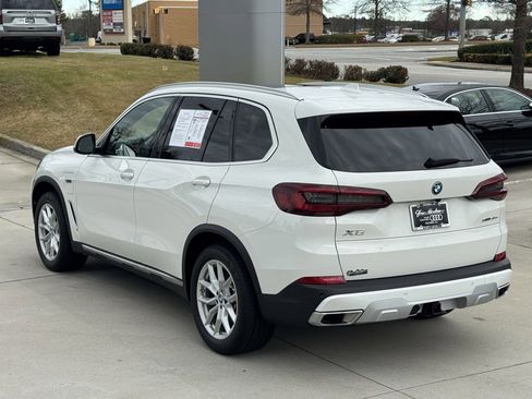 Used 2022 BMW X5 xDrive45e w/ Climate Comfort Package image 12