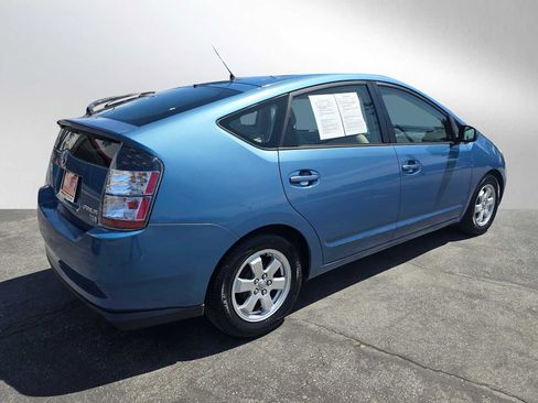Used 2005 Toyota Prius FWD image 3