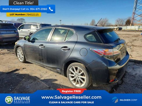 Used 2011 Lexus CT 200h Premium w/ Leather Pkg FWD image 3