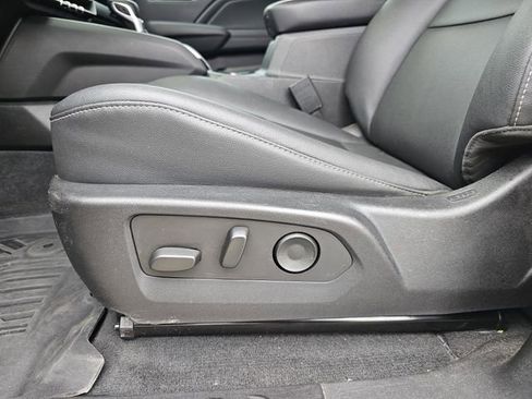 Used 2023 Chevrolet Colorado LT w/ LT Convenience Package III image 14