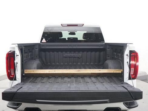 Used 2024 GMC Sierra 1500 AT4 AWD/4WD image 16