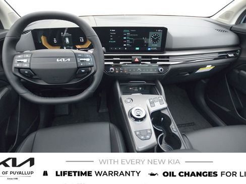 New 2026 Kia Sportage EX image 17