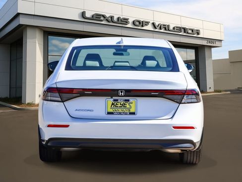 Used 2024 Honda Accord EX image 3